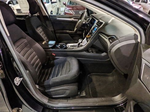Used 2014 Ford Fusion SE image 29