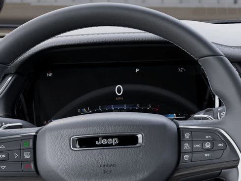 New 2026 Jeep Grand Cherokee Altitude image 17