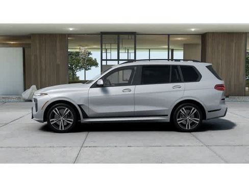 Used 2027 BMW X7 xDrive40i w/ M Sport Package AWD/4WD image 4