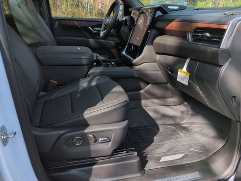 New 2026 GMC Yukon Denali w/ Sun & Power Step Package image 32