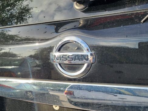 Used 2018 Nissan Pathfinder SL FWD image 22