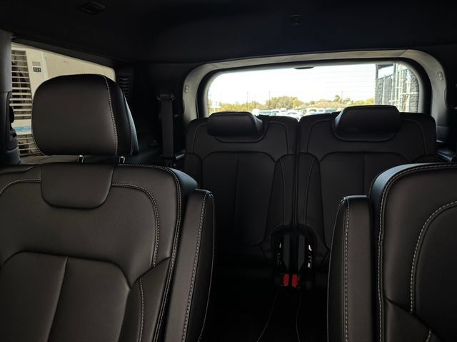 Used 2025 Jeep Grand Cherokee L Limited RWD image 43