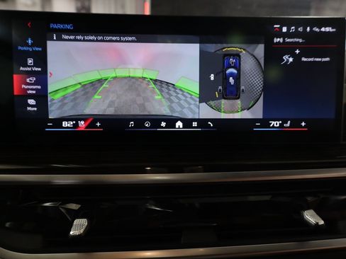 Used 2026 BMW X7 M60i image 75