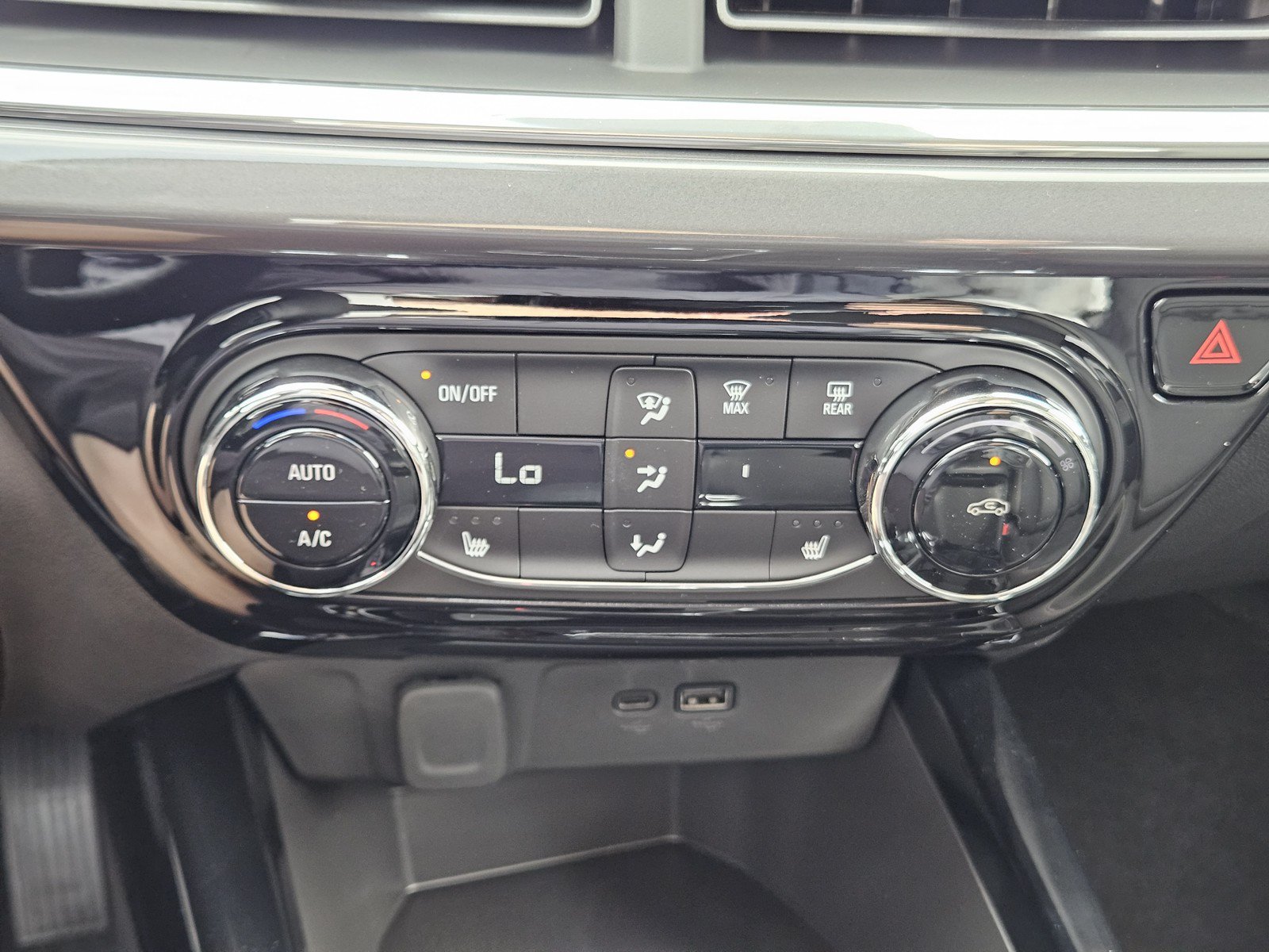 New 2026 Chevrolet Trax ACTIV w/ Driver Confidence Package FWD image 14