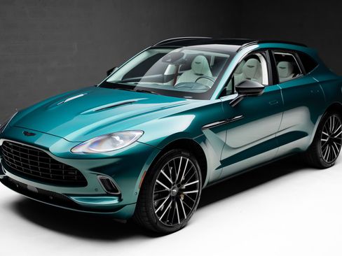 Used 2023 Aston Martin DBX AWD/4WD image 5