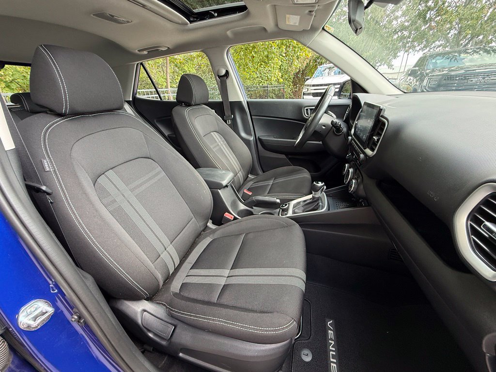 Certified 2026 Hyundai Venue SEL FWD image 40