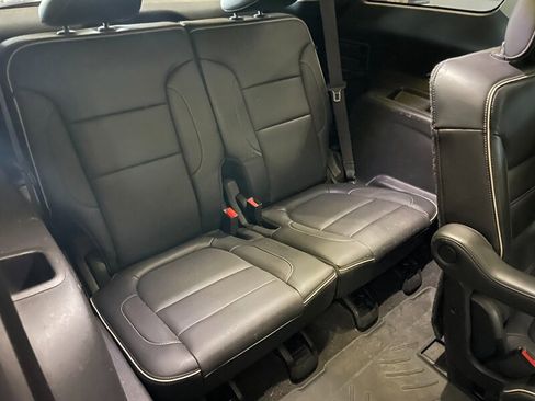 Used 2017 GMC Acadia Denali w/ Technology Package image 25