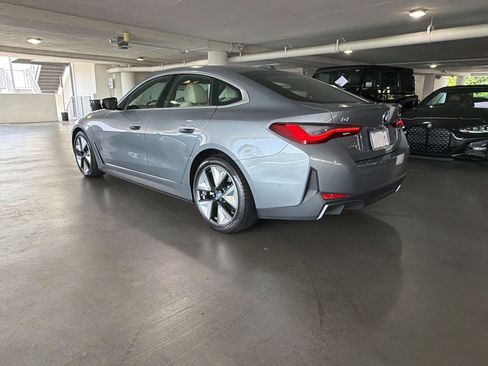 Used 2023 BMW i4 eDrive40 RWD image 2