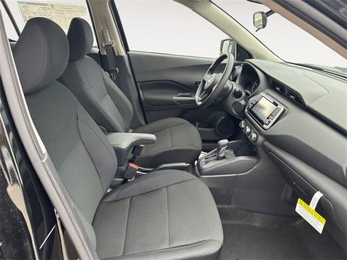 New 2025 Nissan Kicks Play S image 15