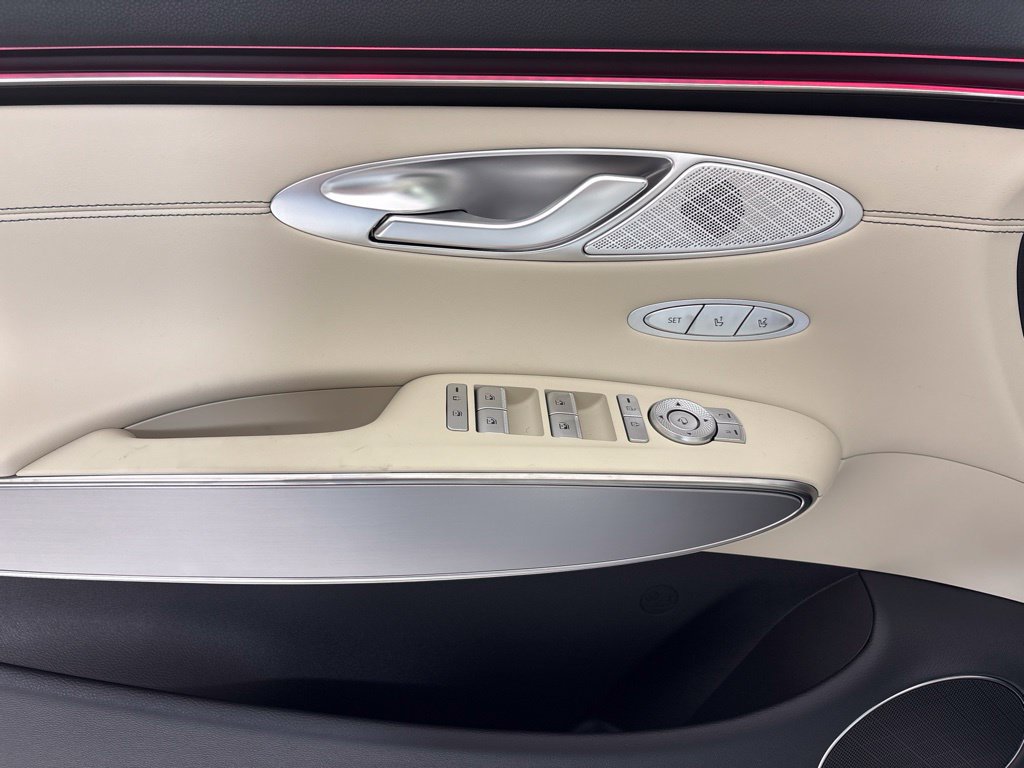 New 2027 Genesis GV70 2.5T Select AWD/4WD image 17