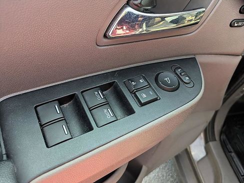 Used 2016 Honda Odyssey Touring image 16
