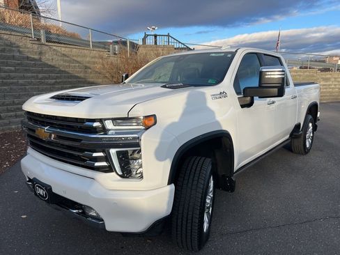 Used 2022 Chevrolet Silverado 2500 High Country w/ Technology Package image 31