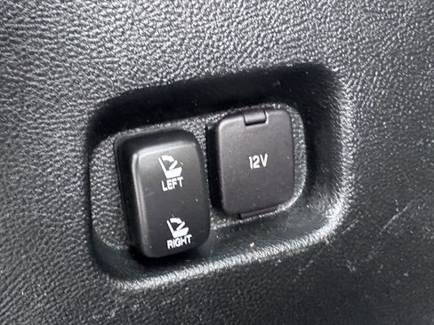 Certified 2019 Ford Edge Titanium w/ Equipment Group 301A image 29