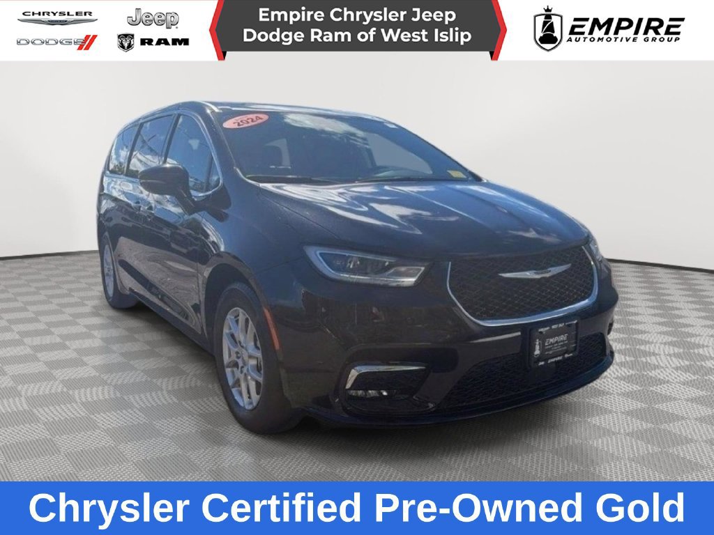 Used 2024 Chrysler Pacifica Touring-L FWD image 1