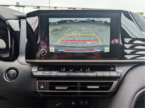 Used 2026 Toyota Camry SE FWD image 25