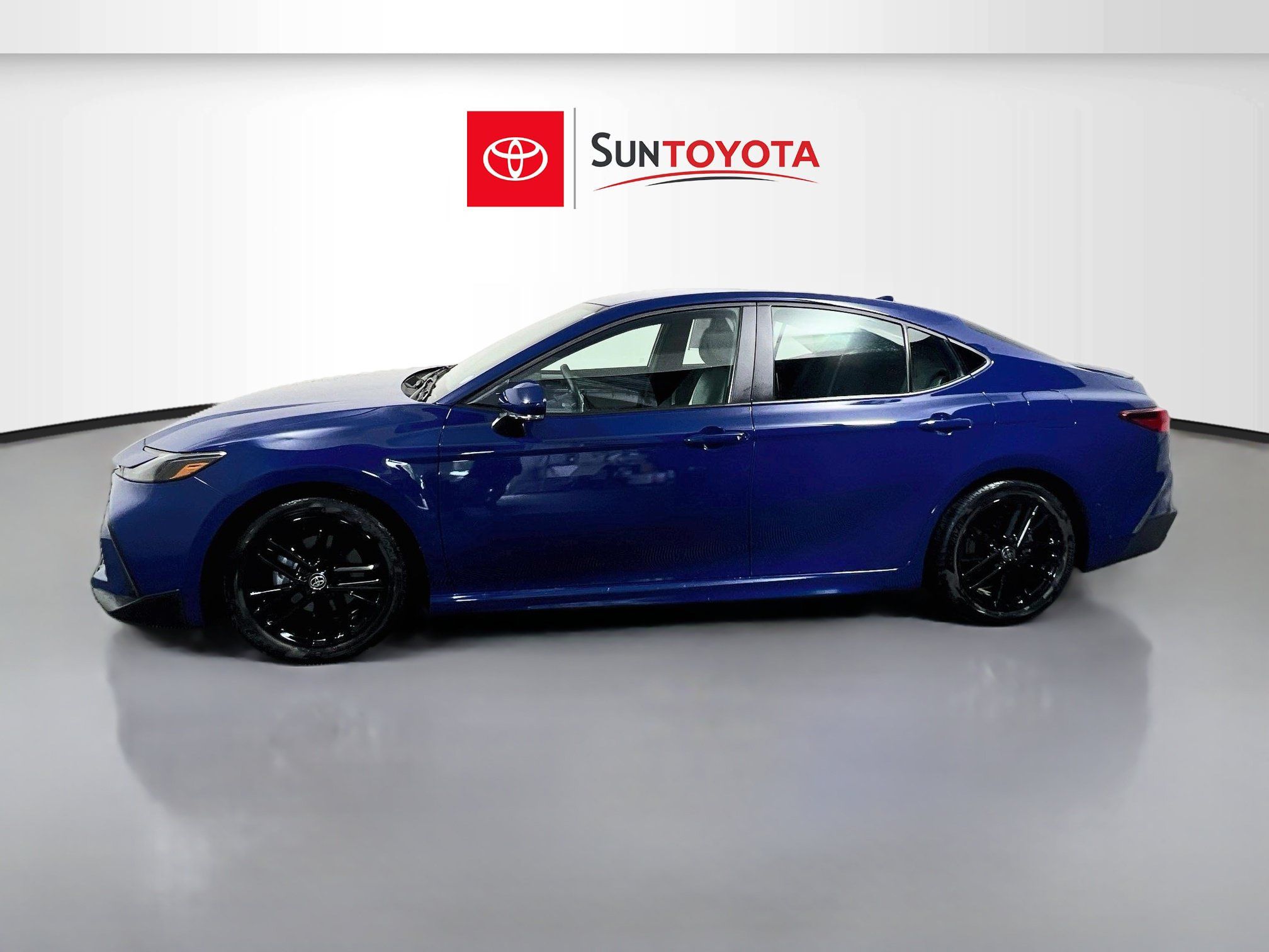 Used 2026 Toyota Camry SE FWD image 7