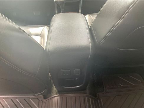 Used 2018 GMC Canyon Denali AWD/4WD image 11