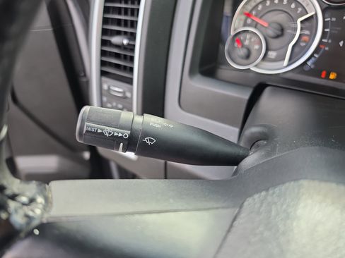 Used 2020 RAM 1500 Classic SLT w/ Luxury Group RWD image 22