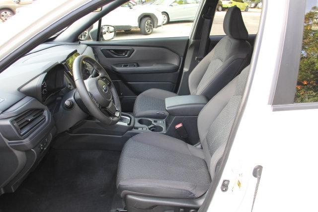 Used 2025 Subaru Forester Premium AWD/4WD image 16