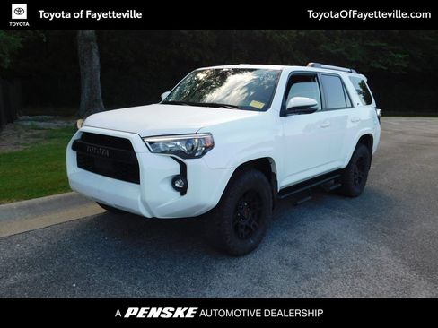Used 2023 Toyota 4Runner SR5 Premium w/ Moonroof Package AWD/4WD image 1