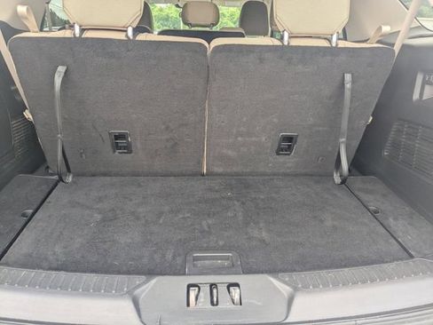 Used 2023 Ford Explorer XLT RWD image 30