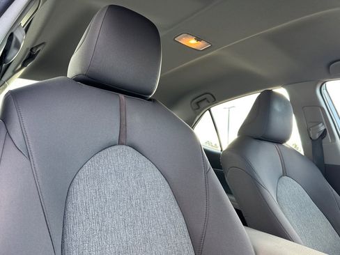 Certified 2018 Toyota Camry LE image 20