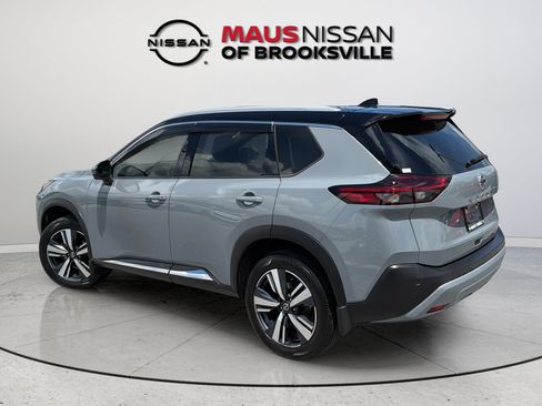 Used 2021 Nissan Rogue SL w/ Premium Package FWD image 7