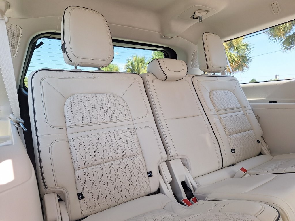 Used 2021 Lincoln Navigator L Black Label w/ Cargo Convenience Package AWD/4WD image 35