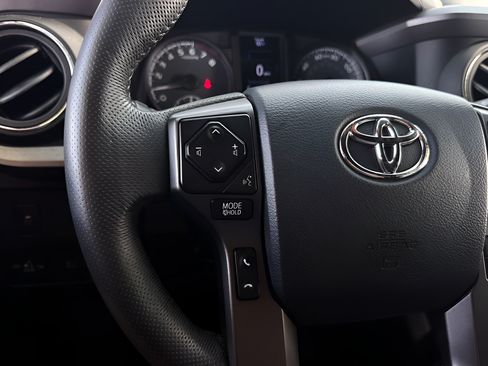 Used 2020 Toyota Tacoma TRD Off-Road AWD/4WD image 14