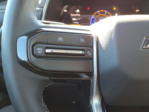 Used 2025 Chevrolet Colorado LT w/ Advanced Trailering Package image 18