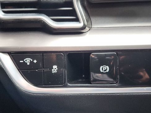 Used 2024 Kia Sportage EX FWD image 21