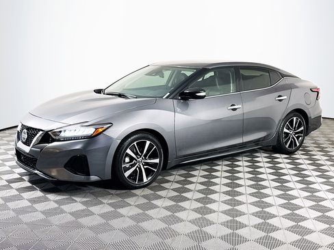 Used 2022 Nissan Maxima SV w/ Floor Mat Group FWD image 4