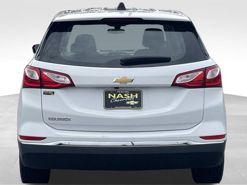 Used 2018 Chevrolet Equinox LS FWD image 4