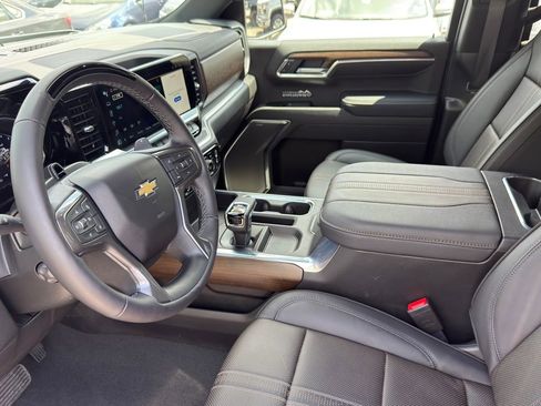 Used 2026 Chevrolet Silverado 1500 High Country w/ Technology Package AWD/4WD image 15