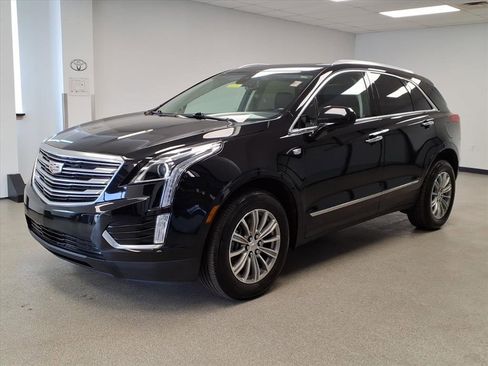 Used 2019 Cadillac XT5 Luxury image 2