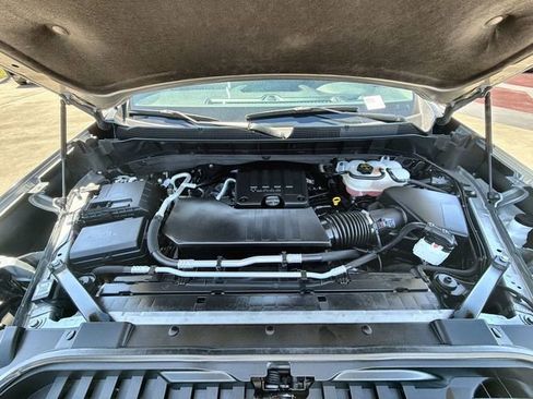 Used 2025 Chevrolet Silverado 1500 Custom image 29