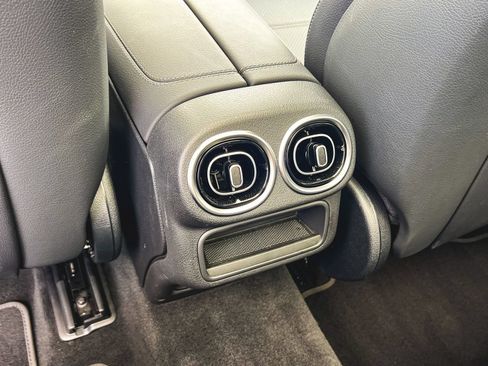 Used 2026 Mercedes-Benz GLC 300 4MATIC image 18