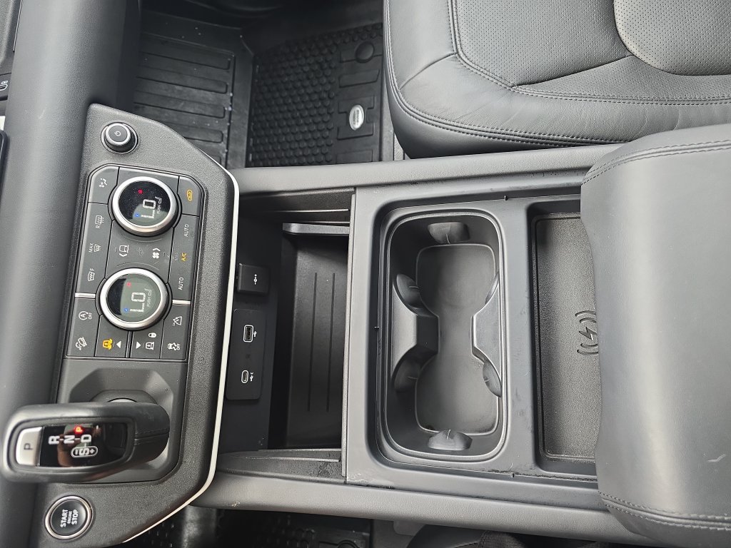 Used 2024 Land Rover Defender 110 S AWD/4WD image 27