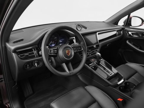 Certified 2026 Porsche Macan AWD/4WD image 47