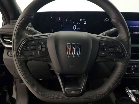 Used 2025 Buick Envista Preferred image 16