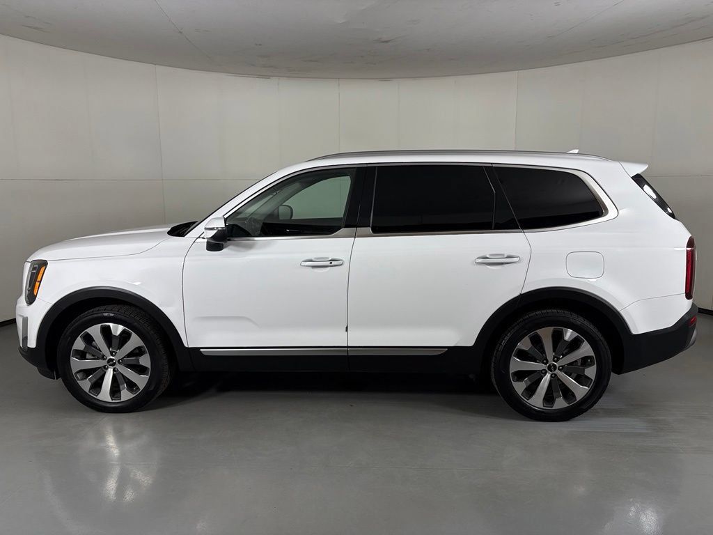 Used 2022 Kia Telluride S AWD/4WD image 5