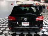 Used 2011 Volkswagen Touareg Sport image 5