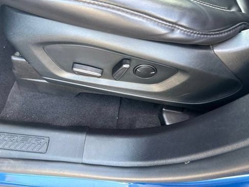 Used 2021 Ford Explorer XLT w/ Equipment Group 202A AWD/4WD image 24