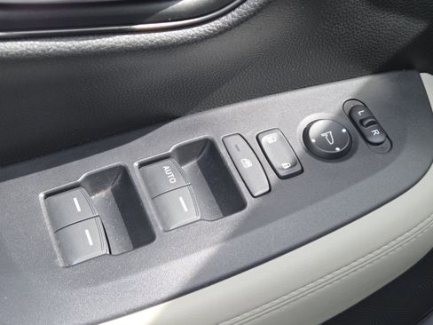 Used 2023 Honda HR-V LX image 26