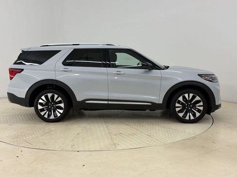 Used 2025 Ford Explorer Platinum w/ LUX Leather Package AWD/4WD image 8