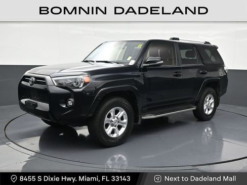 Used 2021 Toyota 4Runner SR5 Premium image 1