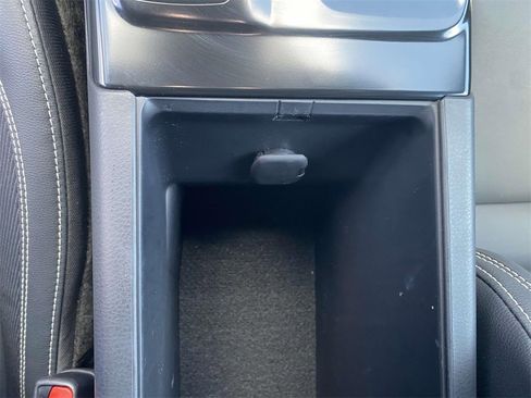 Used 2025 Toyota Camry SE w/ Convenience Package image 23