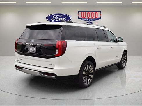 New 2026 Ford Expedition Max Platinum w/ Driver's Package AWD/4WD image 3