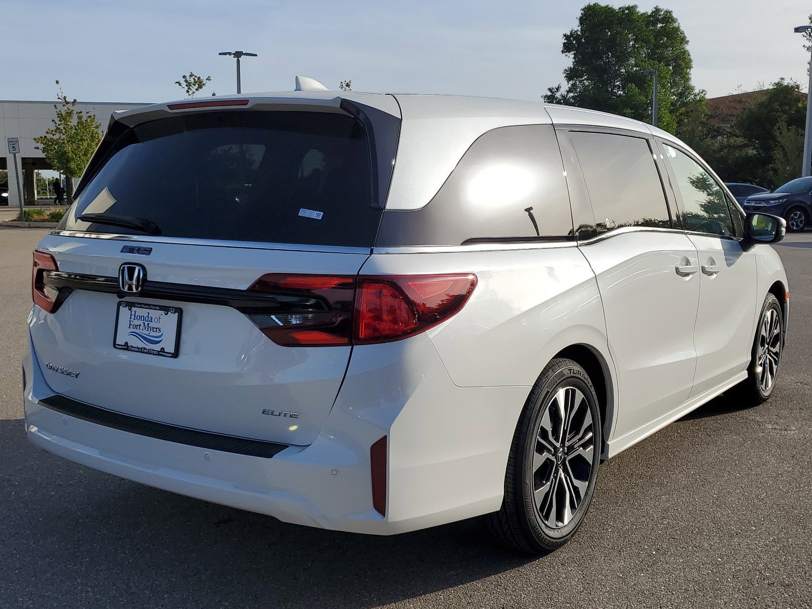 New 2026 Honda Odyssey Elite image 5