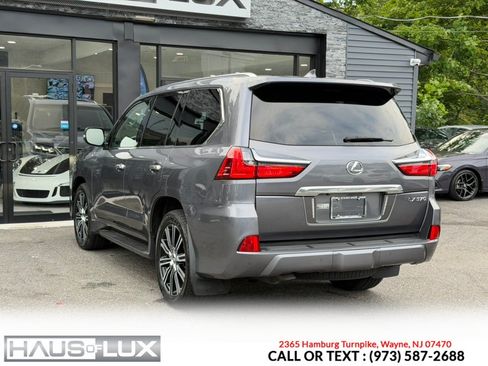 Used 2018 Lexus LX 570 4WD w/ Luxury Package image 20